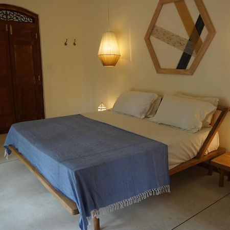 Kara Hotel Ahangama Buitenkant foto