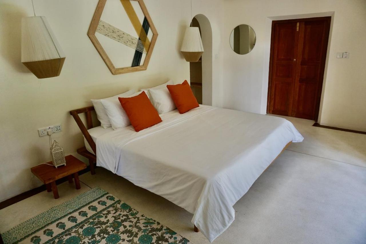 Kara Hotel Ahangama Buitenkant foto
